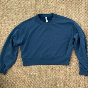 Lululemon cropped crewneck sweatshirt